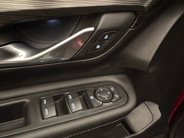 Used 2024 GMC Terrain SLE w/ Driver Convenience Package image 5