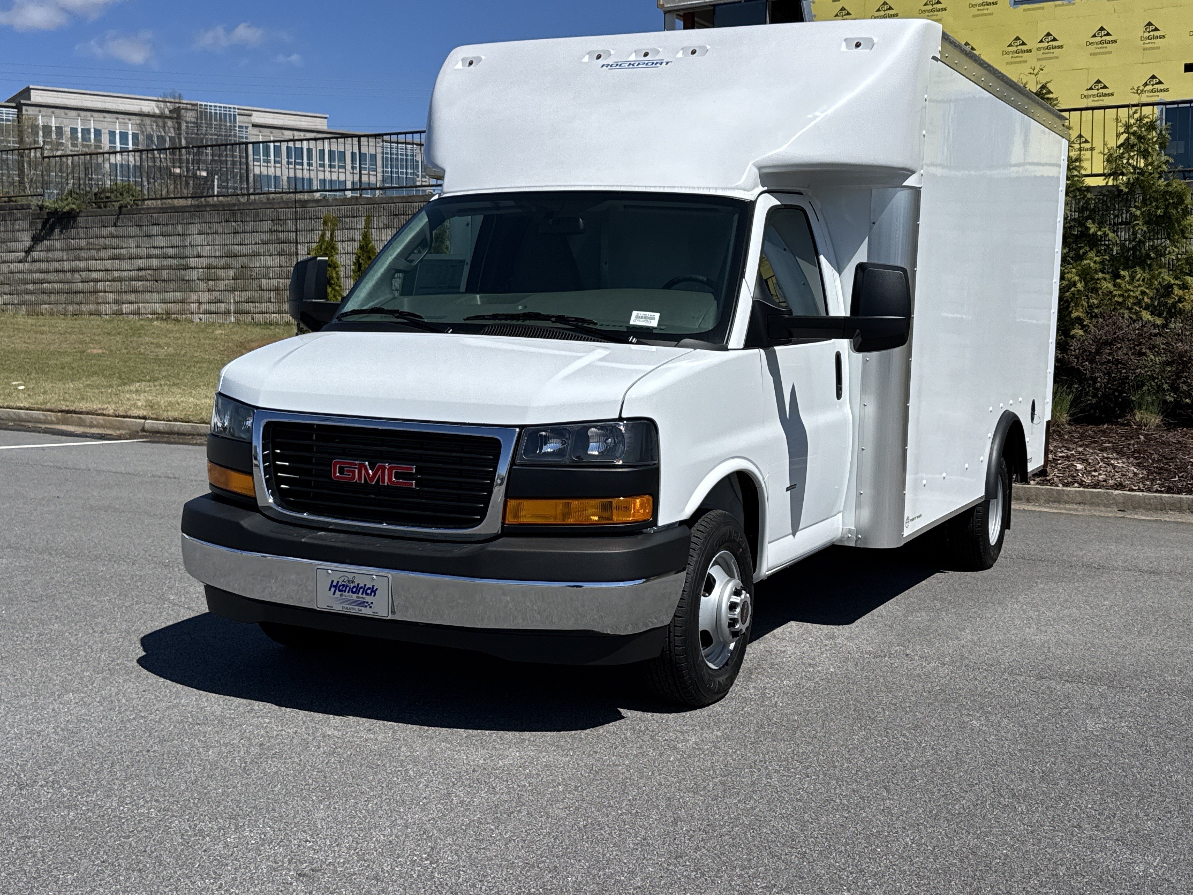 New 2026 GMC Savana 3500 w/ Power Convenience Package RWD image 5