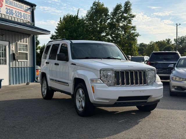 Used 2012 Jeep Liberty Limited AWD/4WD image 7