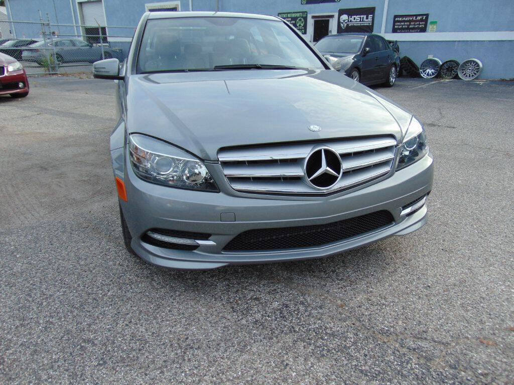 Used 2011 Mercedes-Benz C 300 Sedan image 9