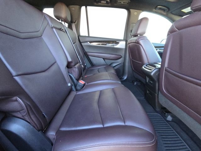 Used 2021 Cadillac XT6 Premium Luxury image 14