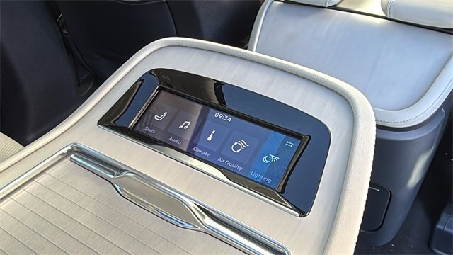 New 2026 Lincoln Navigator L Reserve image 12