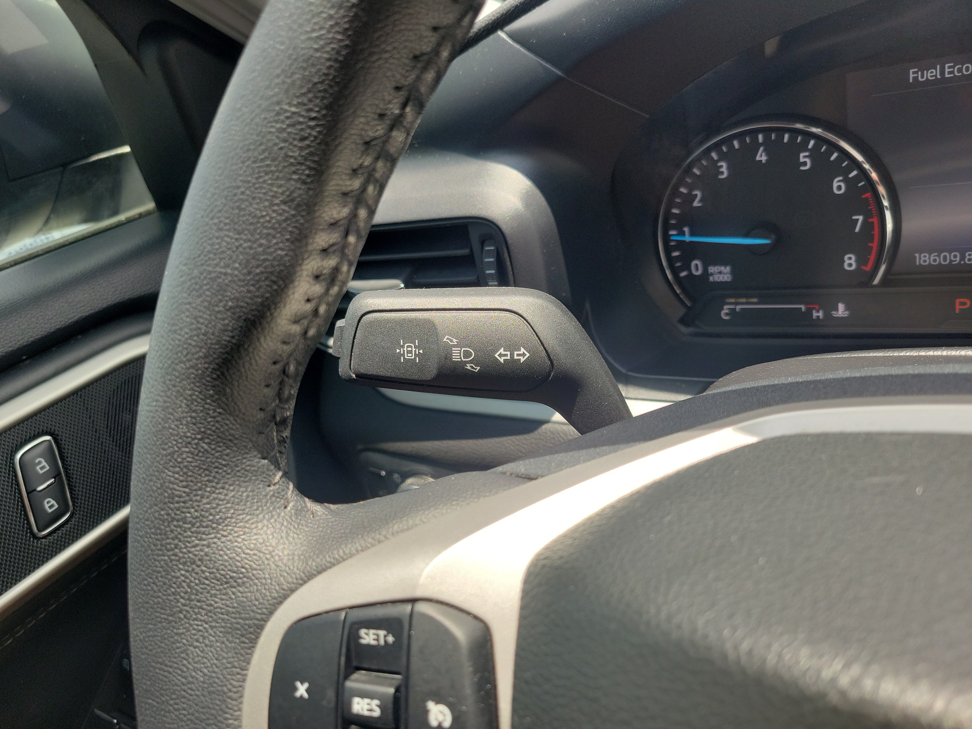 Used 2023 Ford Explorer XLT RWD image 24