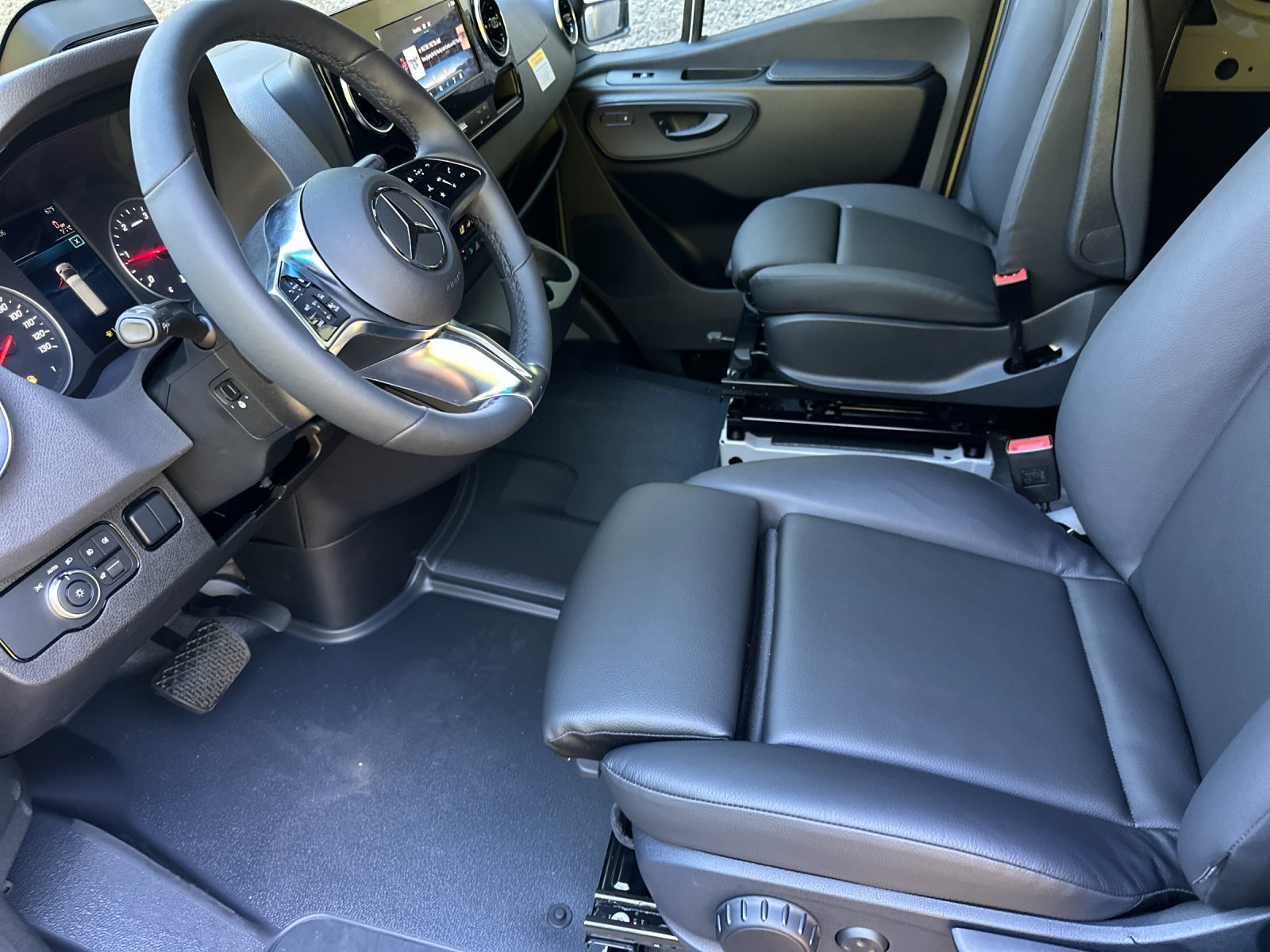 New 2026 Mercedes-Benz Sprinter 2500 image 10