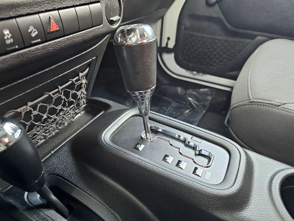 Used 2018 Jeep Wrangler Sport image 32