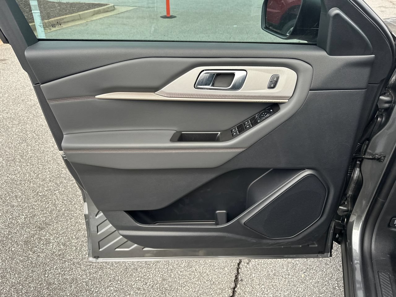 New 2026 Ford Explorer Active w/ Active Comfort Package RWD image 10