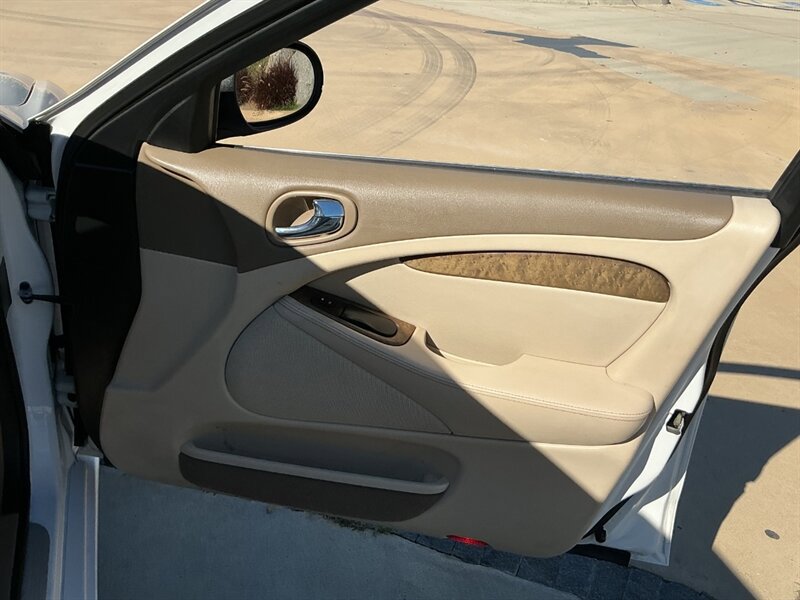 Used 2004 Jaguar S-TYPE 3.0 image 33