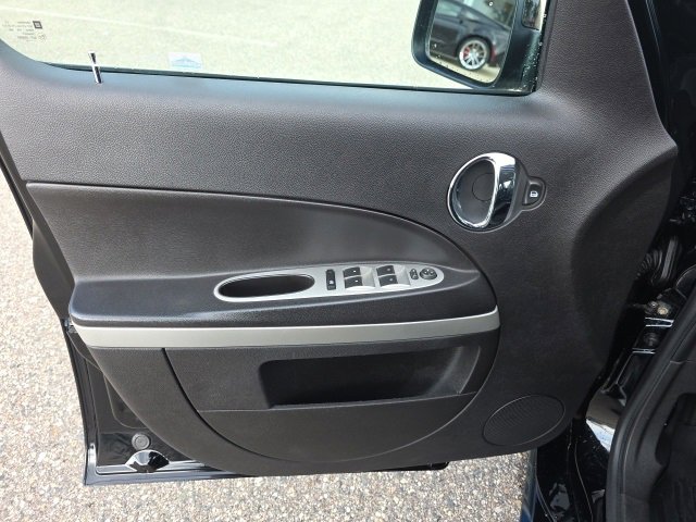 Used 2008 Chevrolet HHR SS image 9