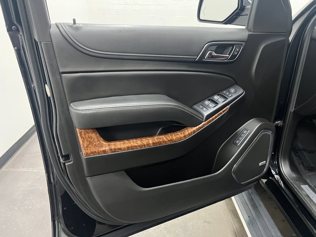 Used 2019 Chevrolet Tahoe Premier w/ Premier Plus Edition AWD/4WD image 12
