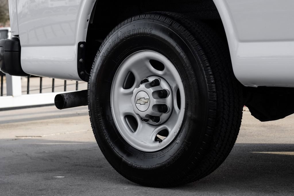 Used 2022 Chevrolet Express 2500 Extended w/ Driver Convenience Package image 49