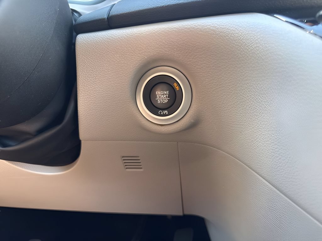 Used 2023 Chrysler Voyager LX FWD image 21