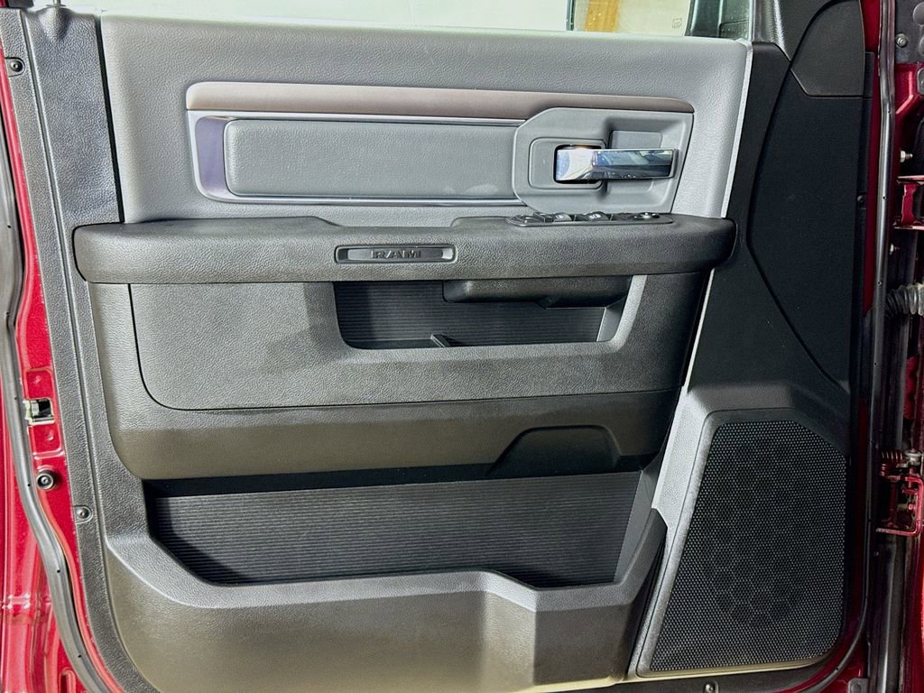 Used 2022 RAM 1500 Classic SLT image 11