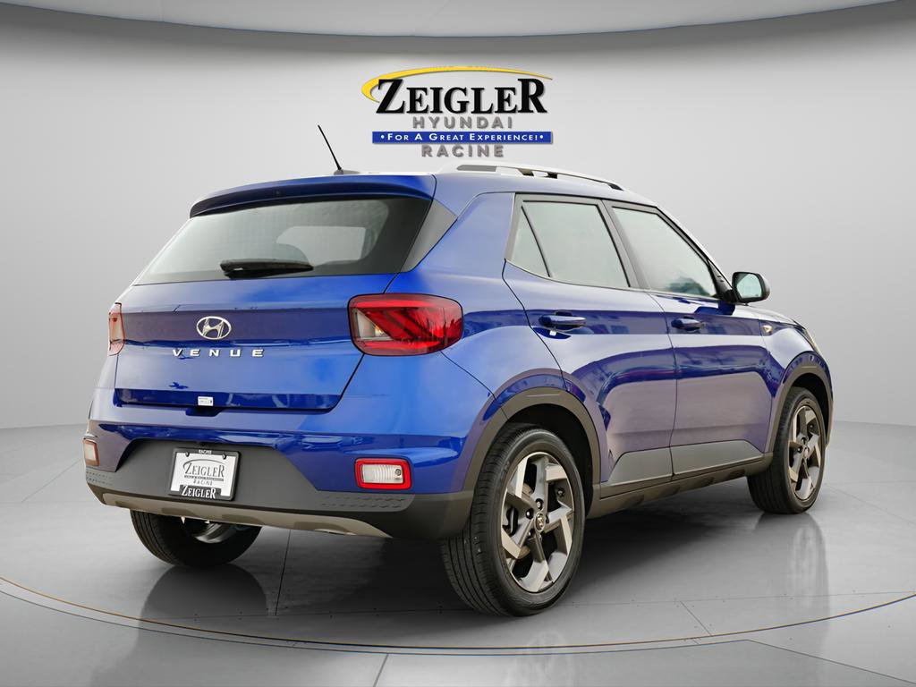 Certified 2025 Hyundai Venue SEL FWD image 8