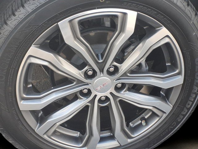 Used 2020 GMC Terrain Denali w/ Denali Premium Package image 3