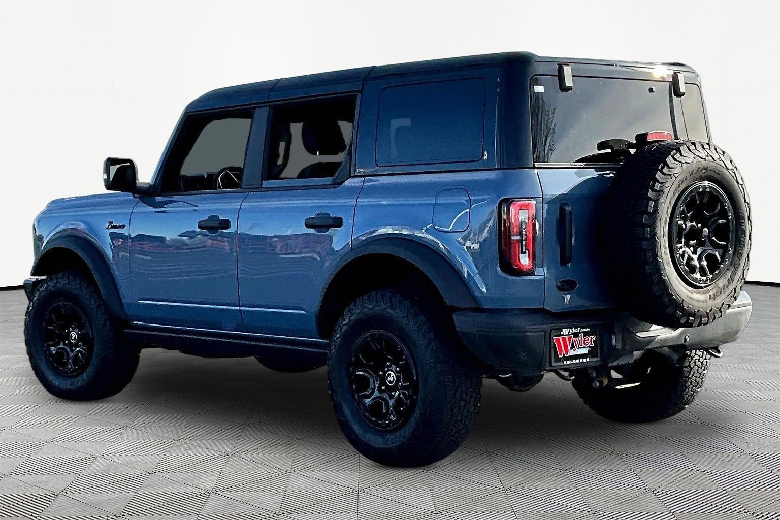 Used 2024 Ford Bronco Badlands image 4