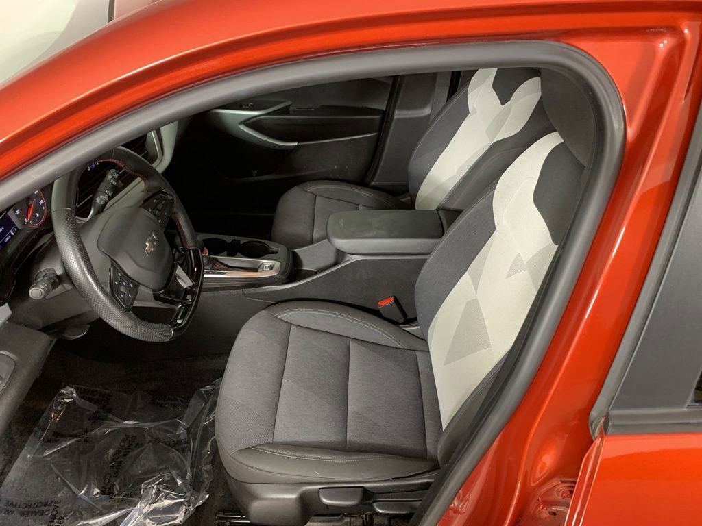 Used 2024 Chevrolet Trax RS FWD image 27