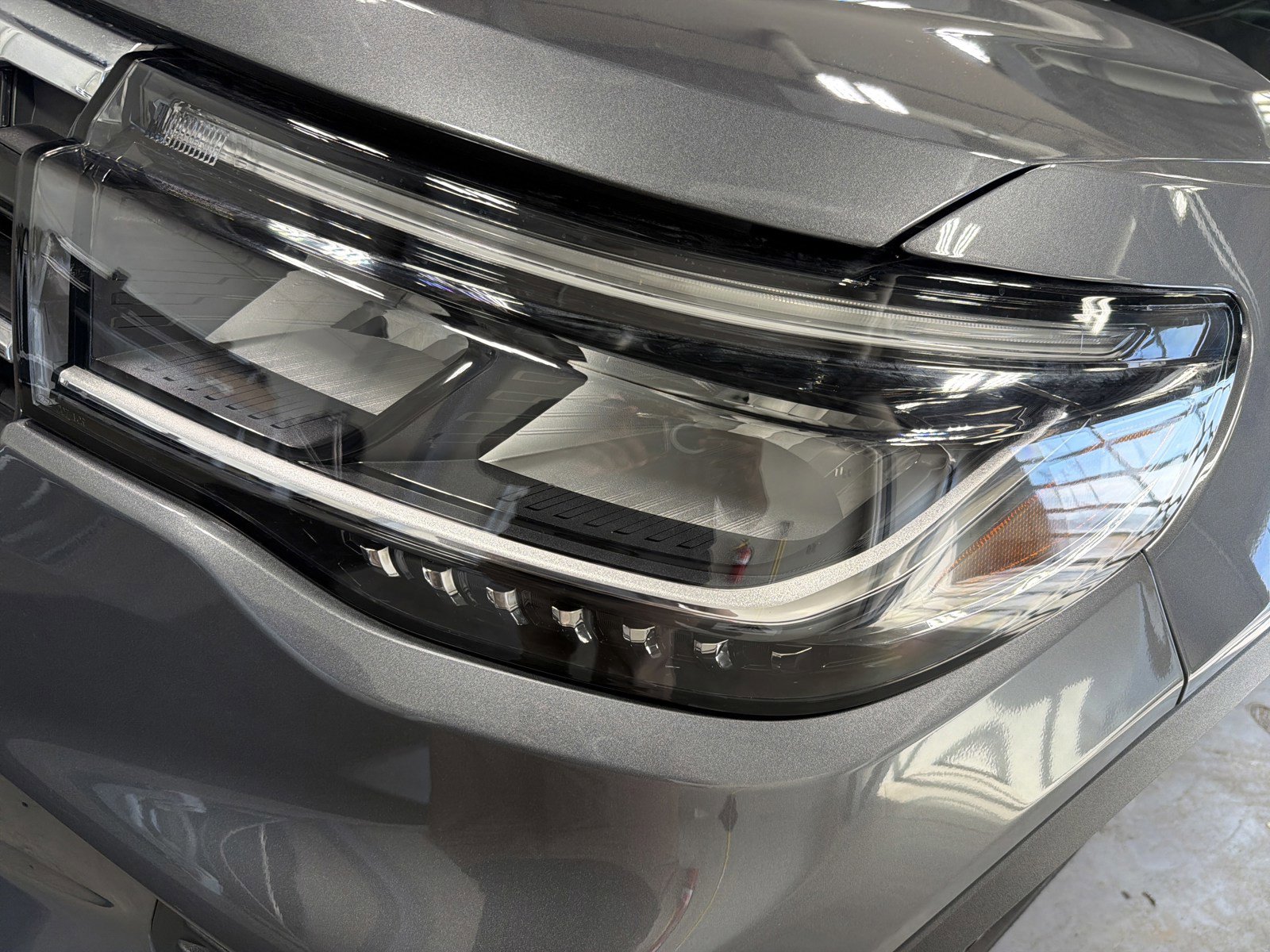 Used 2025 Ford Explorer Active image 16