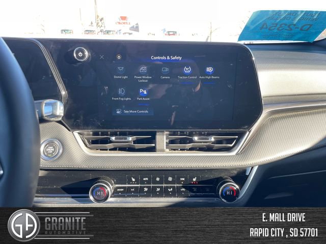 Used 2025 Chevrolet Equinox LT w/ Convenience Package II image 20