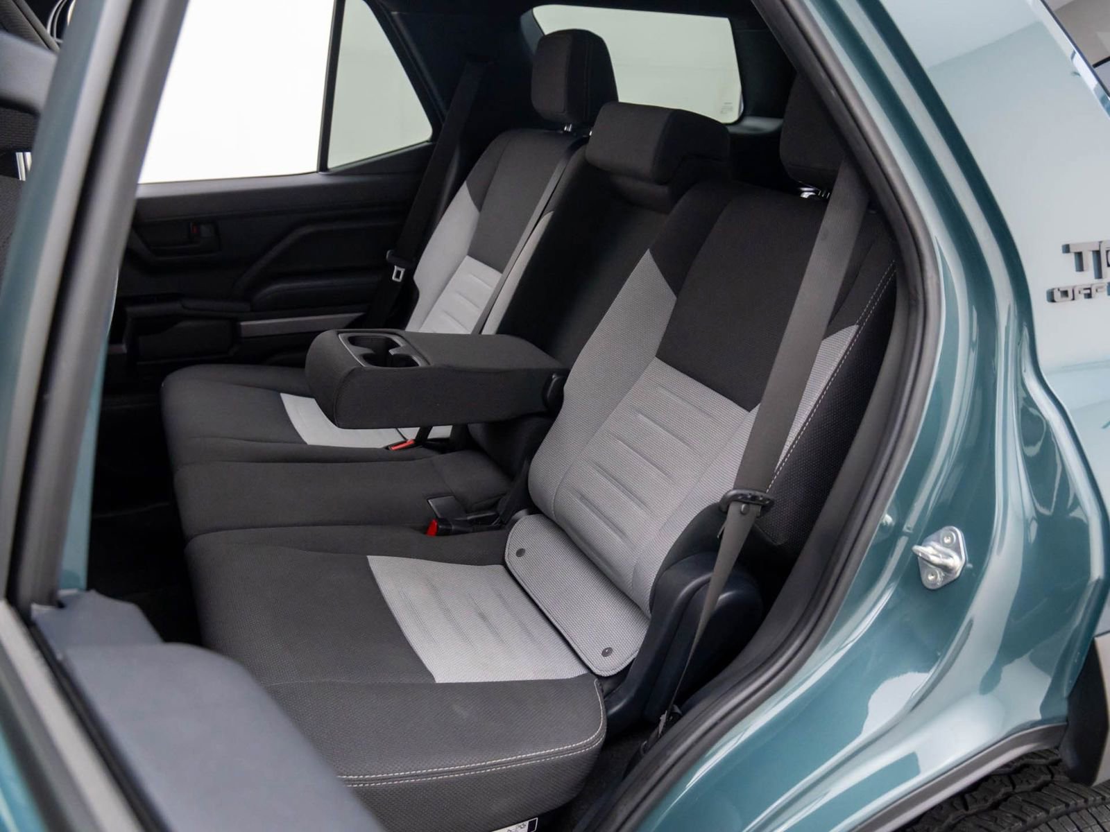 Used 2025 Toyota 4Runner TRD Off-Road Premium image 16