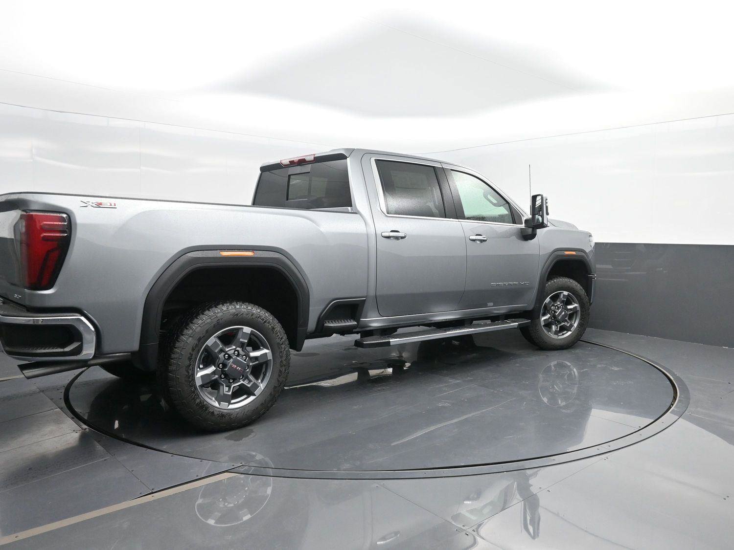 New 2026 GMC Sierra 2500 SLT w/ SLT Premium Package image 2