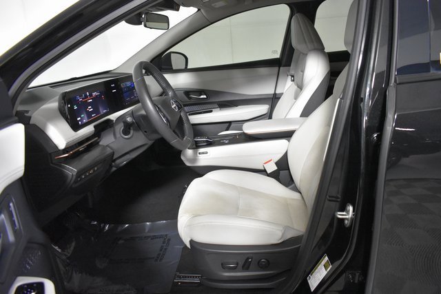 Certified 2023 Nissan Ariya AWD image 12