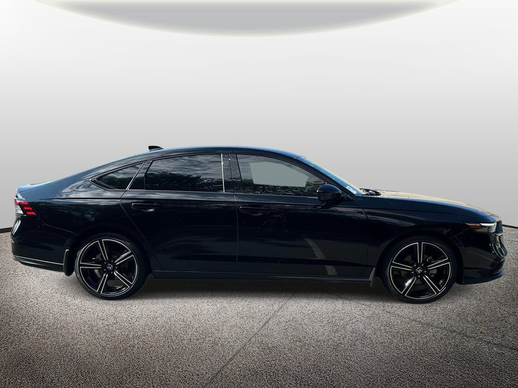 Used 2026 Honda Accord SE image 4