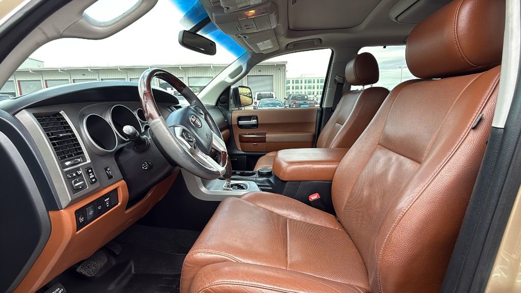 Used 2014 Toyota Sequoia Platinum RWD image 4