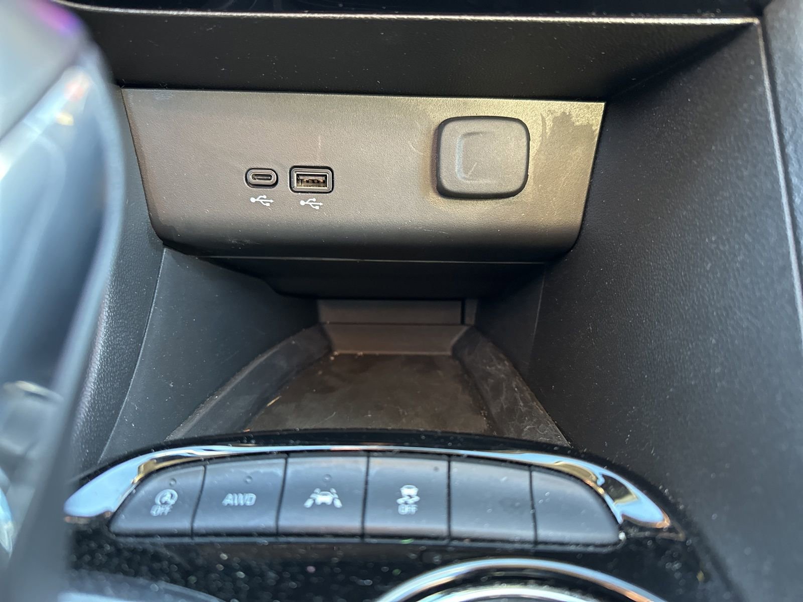 Used 2024 Buick Encore GX Avenir w/ Avenir Convenience Package image 47