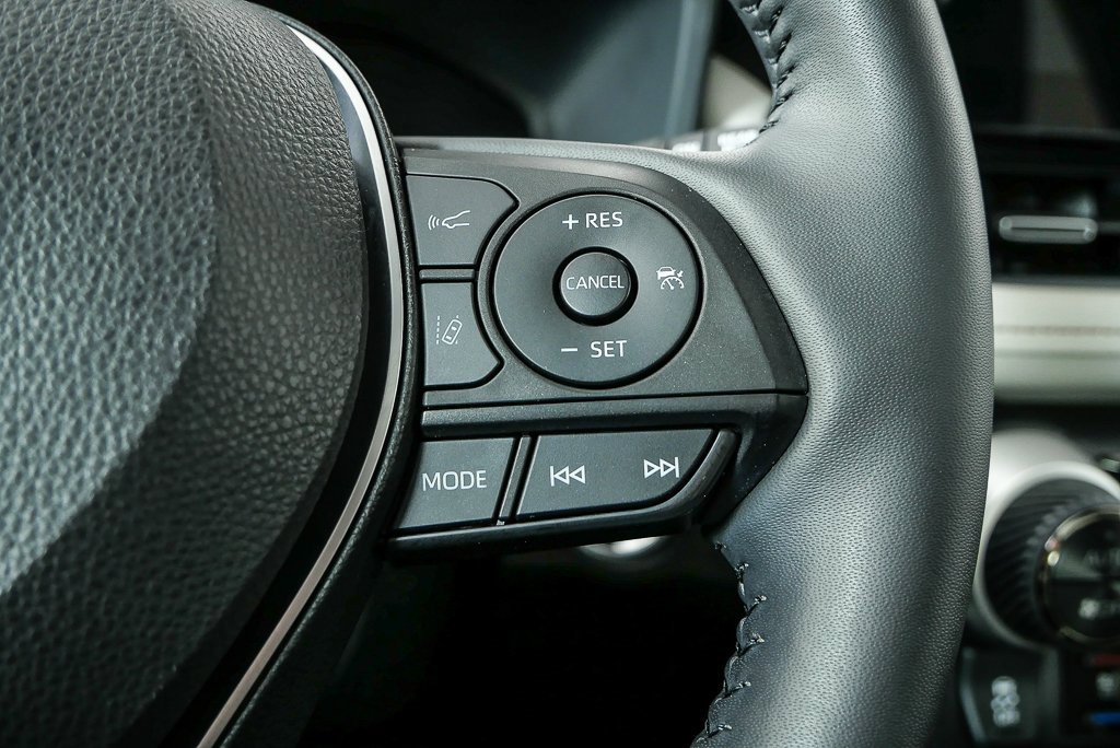 Used 2023 Toyota RAV4 Limited image 11