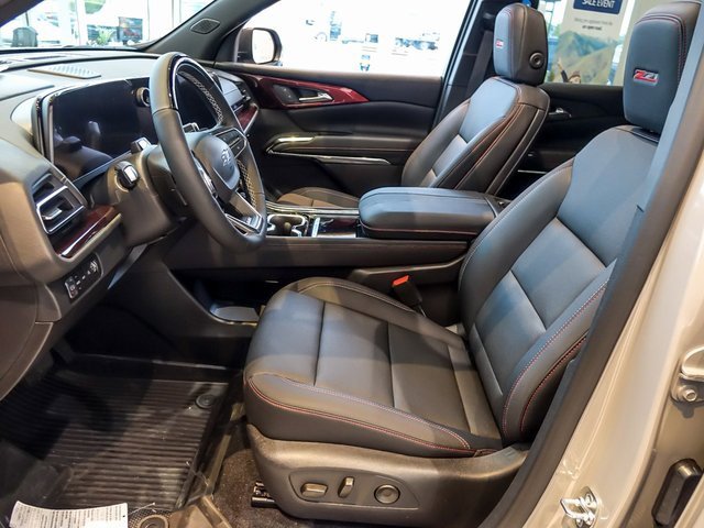 New 2026 Chevrolet Traverse Z71 w/ Enhanced Driving Package image 8