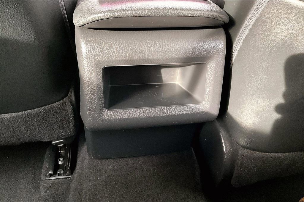 Used 2021 Toyota Camry SE image 11