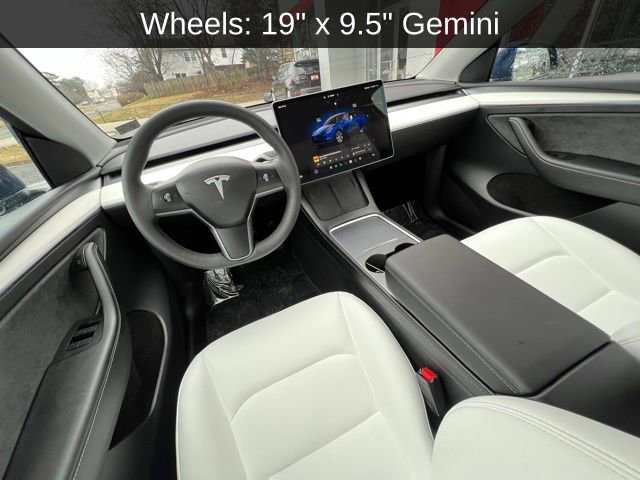 Used 2023 Tesla Model Y Long Range image 7