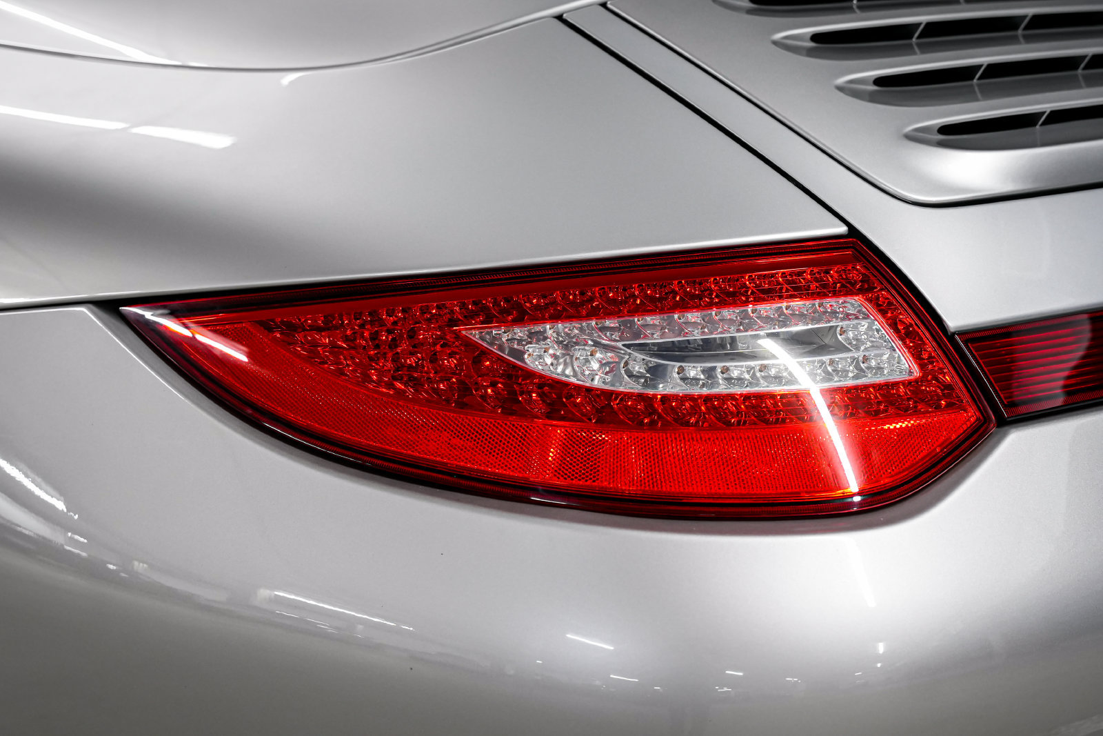 Used 2009 Porsche 911 Carrera 4 AWD/4WD image 30