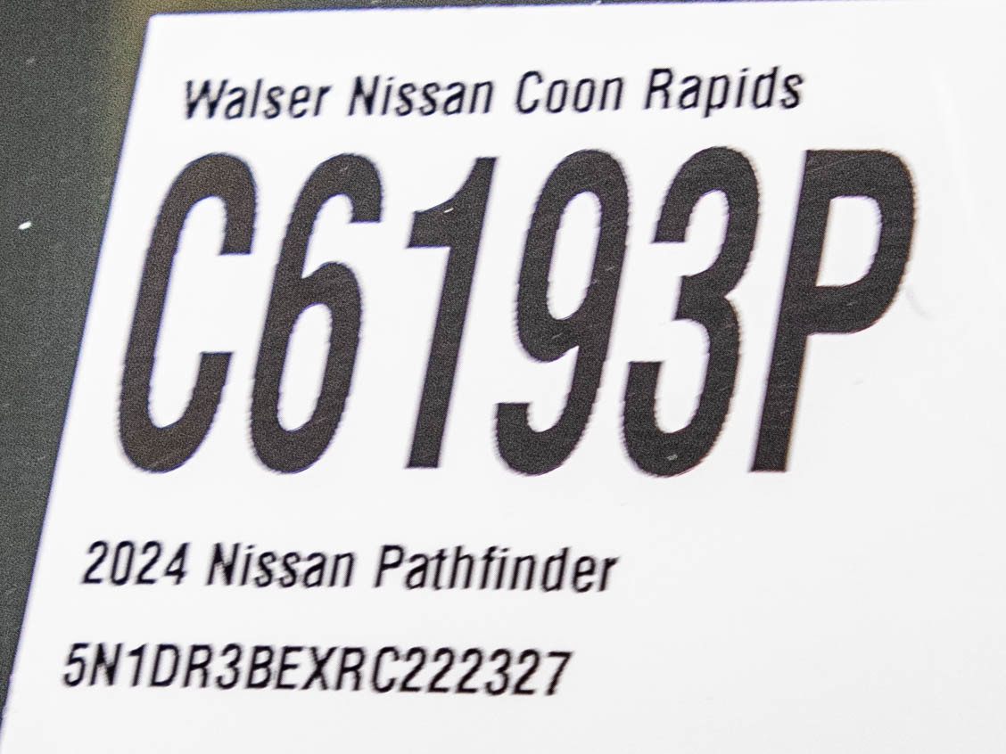 Used 2024 Nissan Pathfinder SV AWD/4WD image 33
