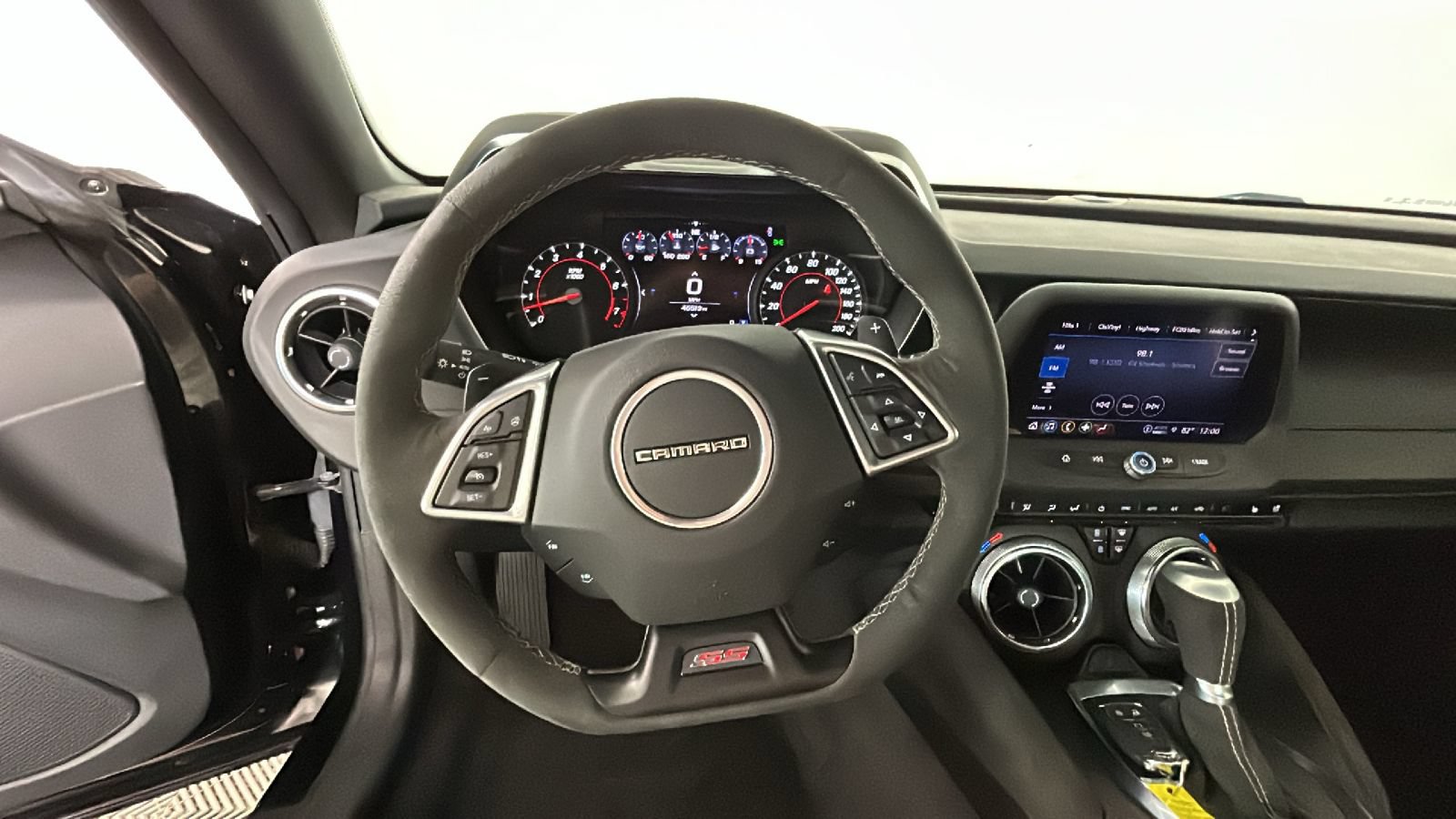 Used 2022 Chevrolet Camaro SS RWD image 16