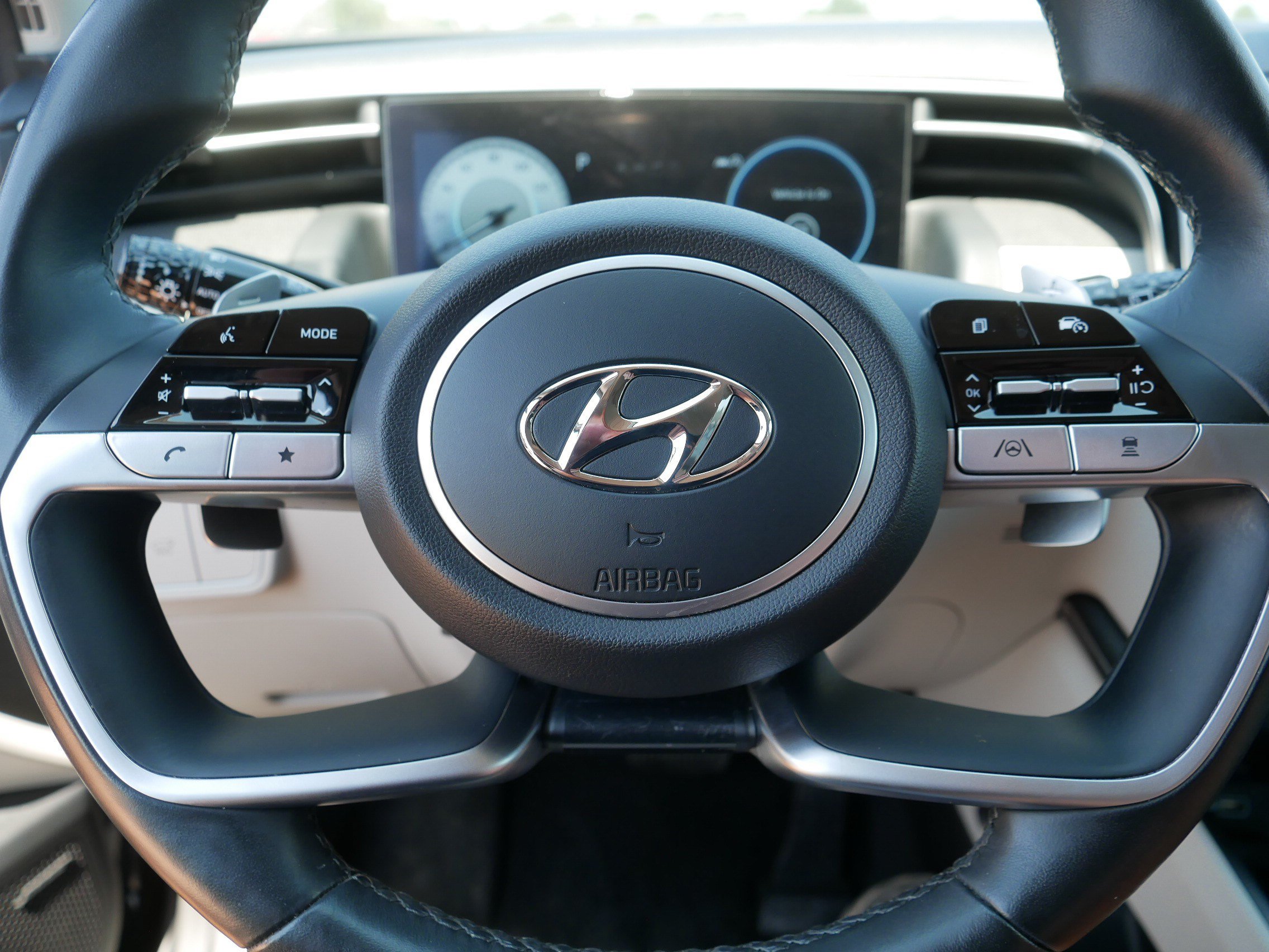 Used 2023 Hyundai Tucson Limited AWD/4WD image 25