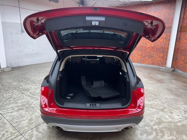 Used 2023 Lincoln Corsair Reserve image 27