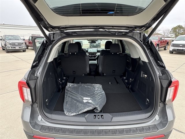 New 2026 Ford Explorer Active image 22