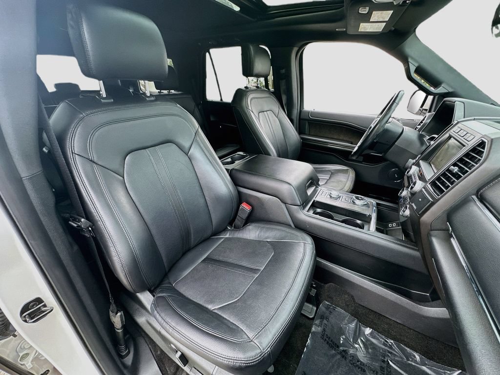 Used 2019 Ford Expedition Limited w/ Special Edition Package AWD/4WD image 33