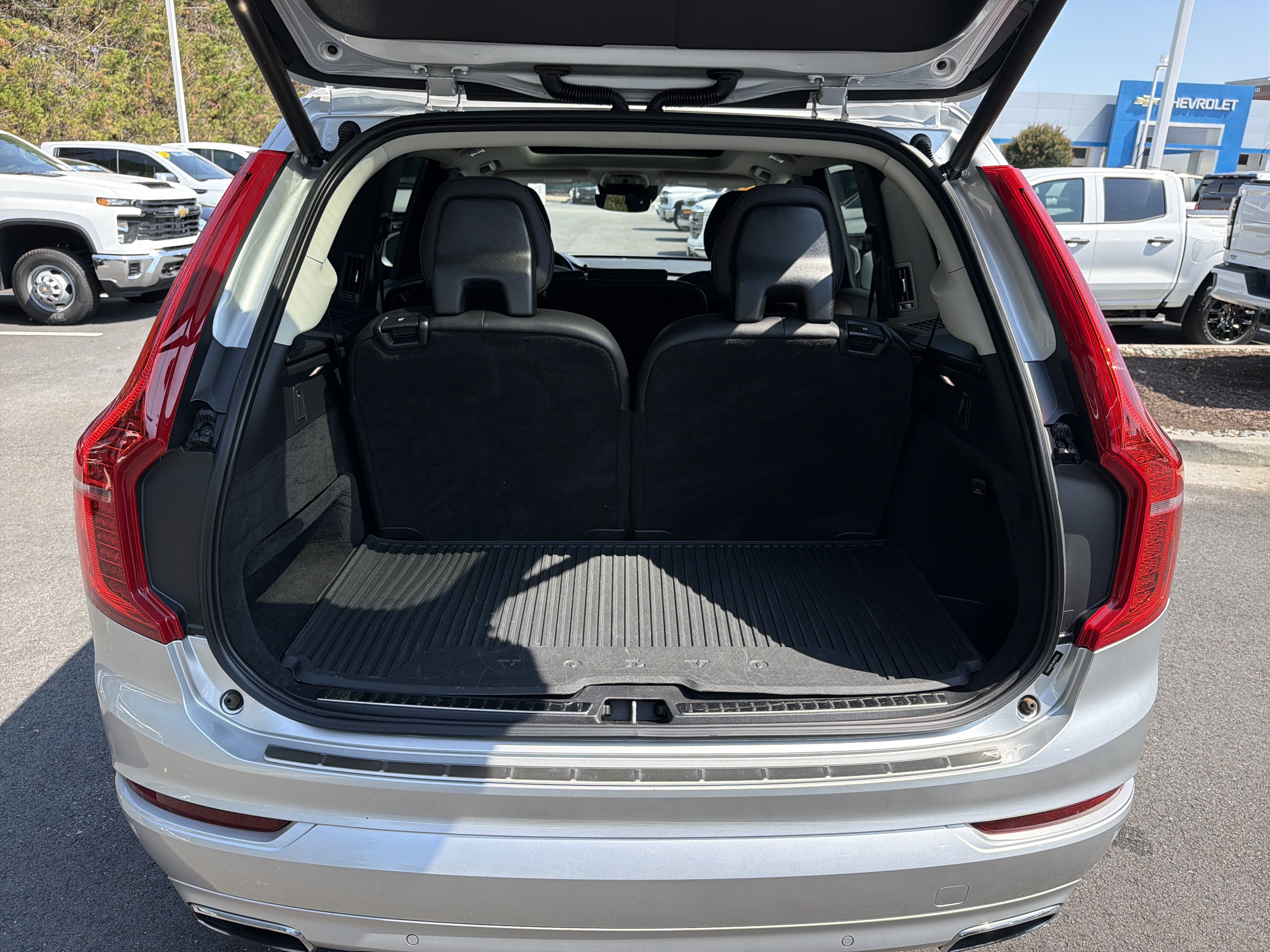 Used 2021 Volvo XC90 T6 Momentum w/ Advanced Package AWD/4WD image 34