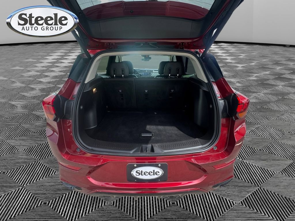 Used 2023 Buick Encore GX Select w/ Sport Touring Package FWD image 18