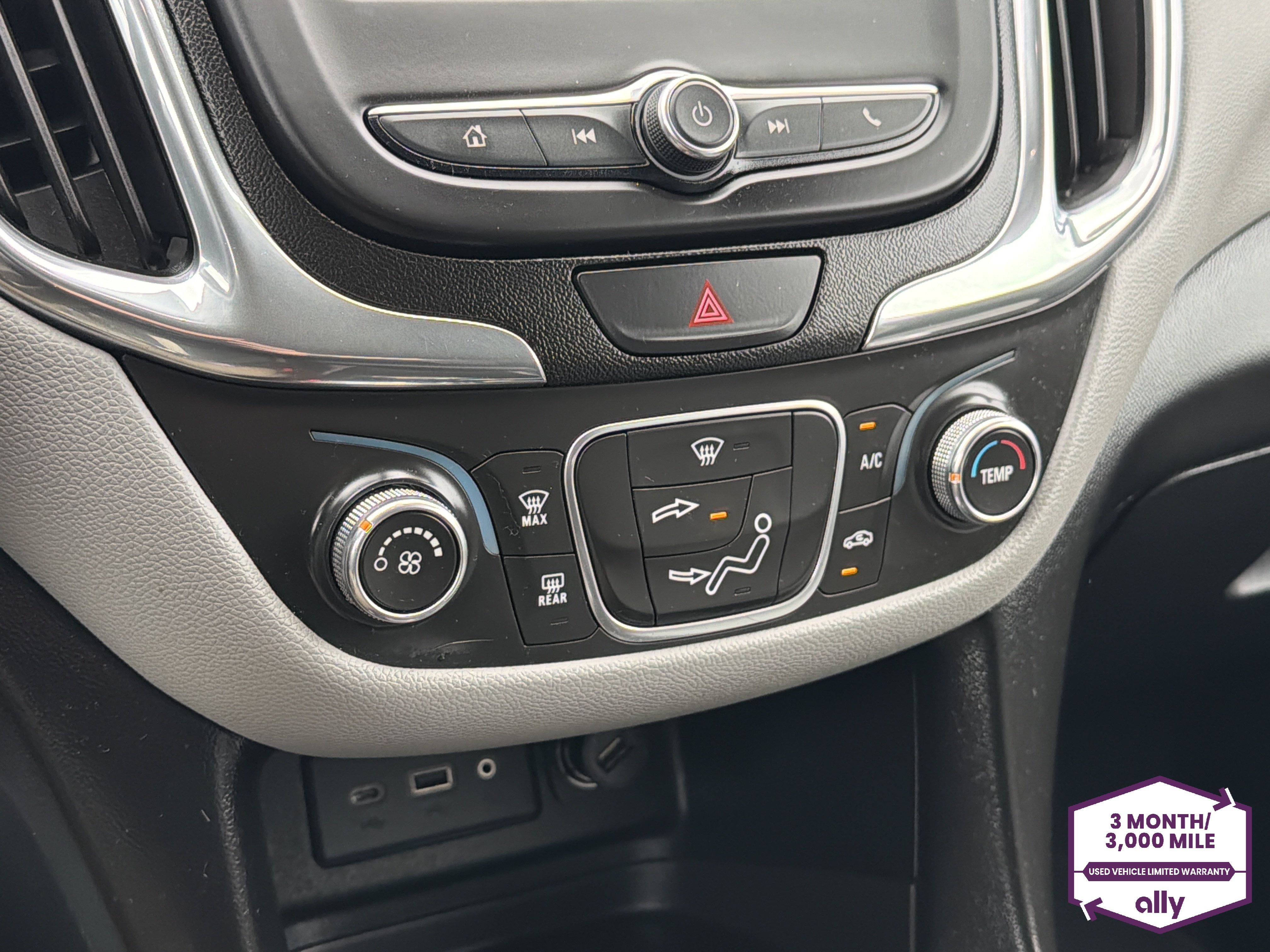 Used 2019 Chevrolet Equinox LS w/ LS Convenience Package FWD image 23