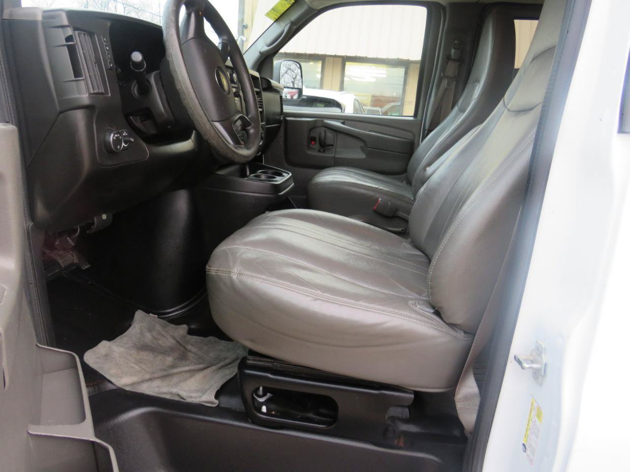 Used 2014 Chevrolet Express 1500 LS RWD image 11