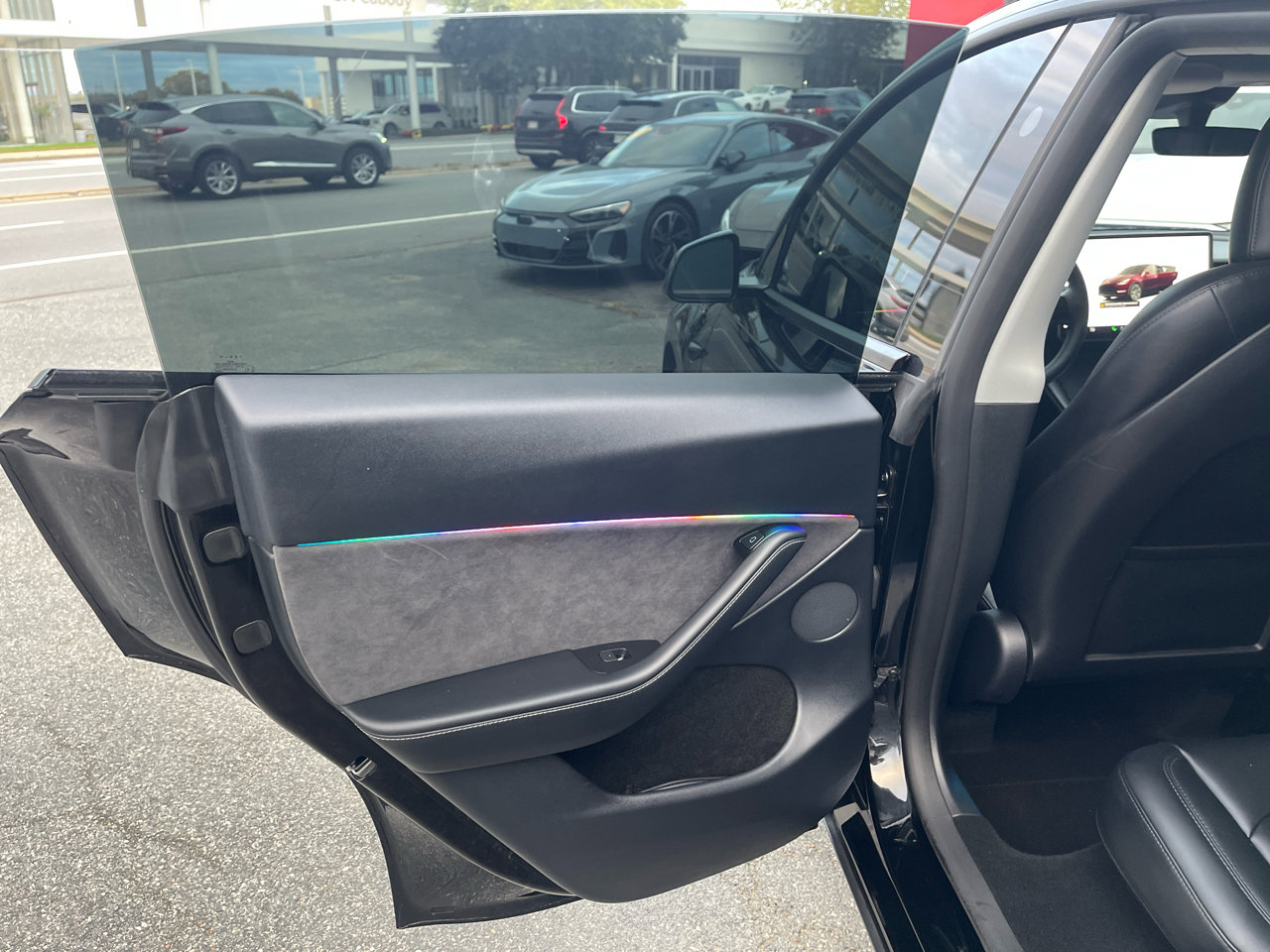 Used 2024 Tesla Model Y Long Range image 24