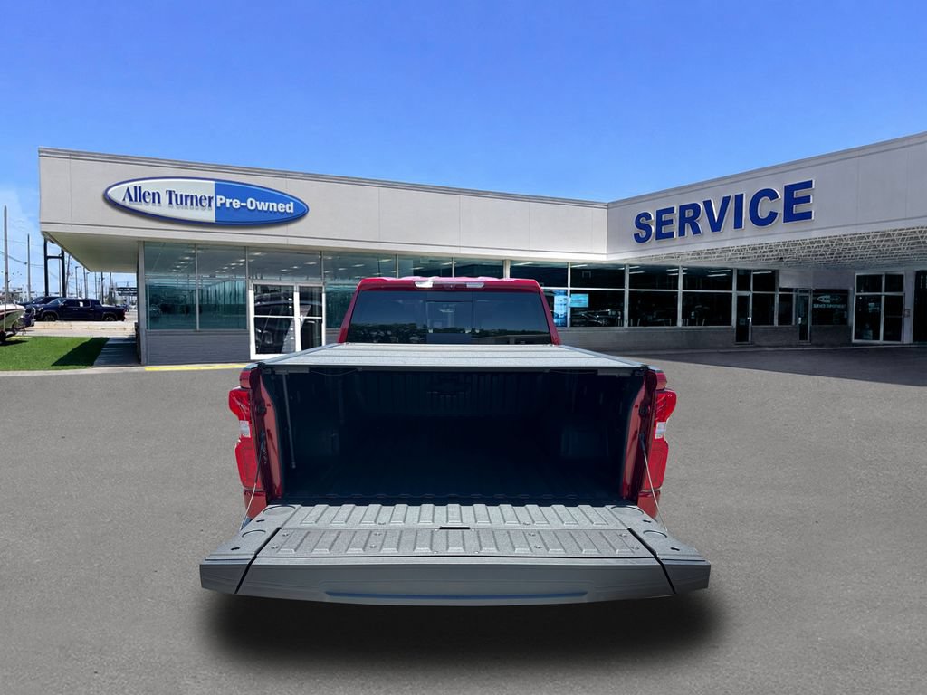 Used 2025 Chevrolet Silverado 1500 High Country w/ High Country Premium Package AWD/4WD image 10