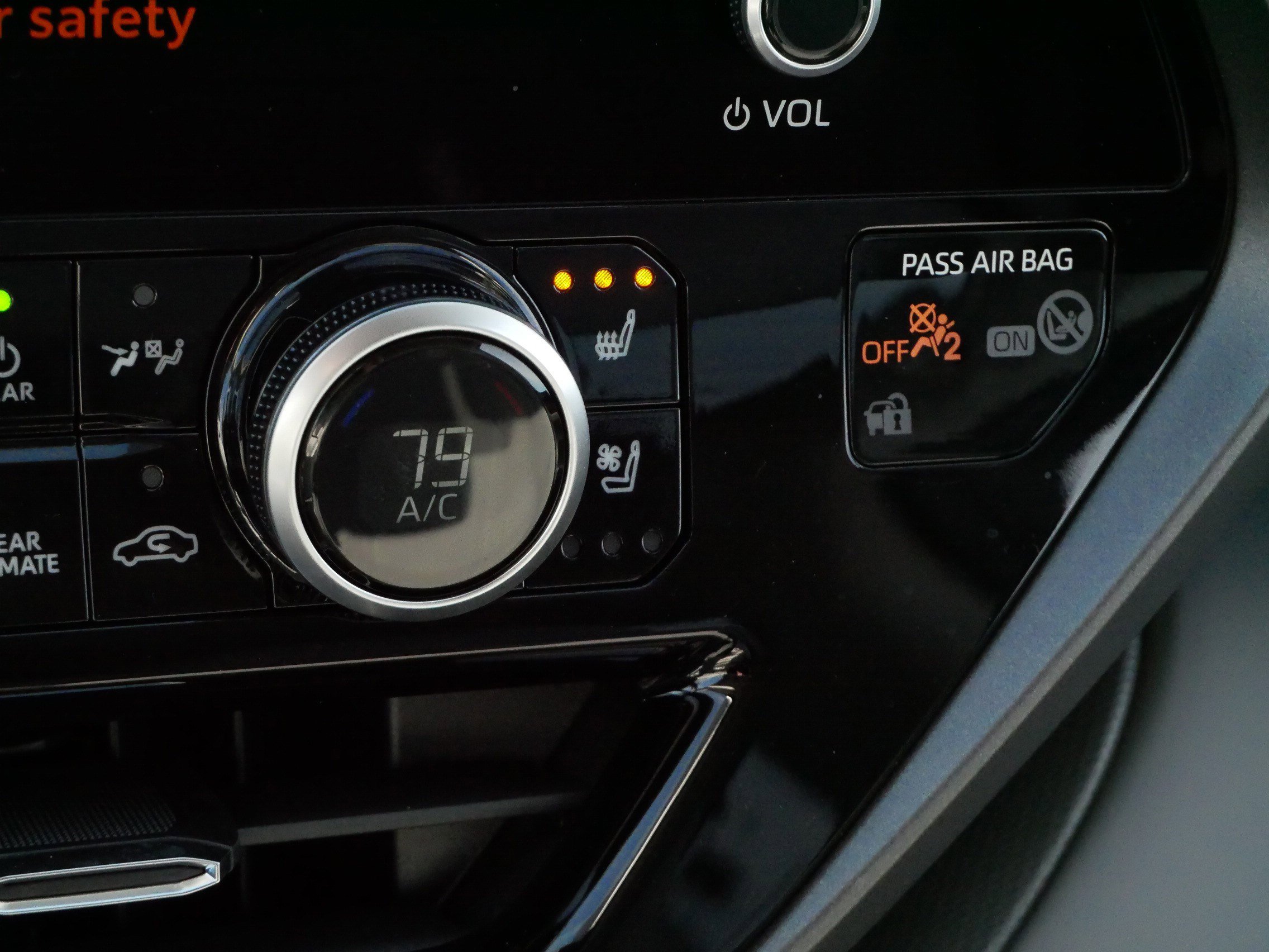 Certified 2025 Toyota Highlander Limited image 30