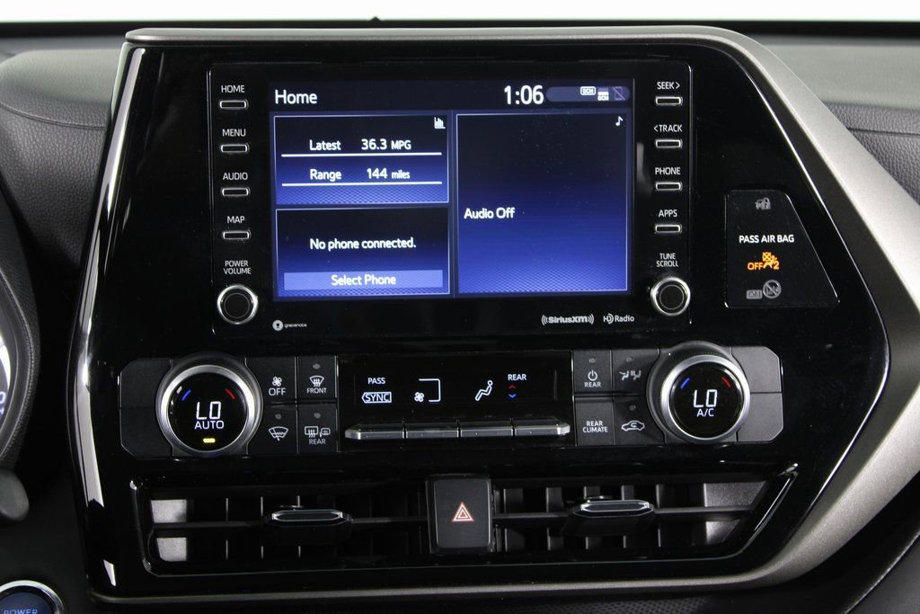 Used 2022 Toyota Highlander LE image 5