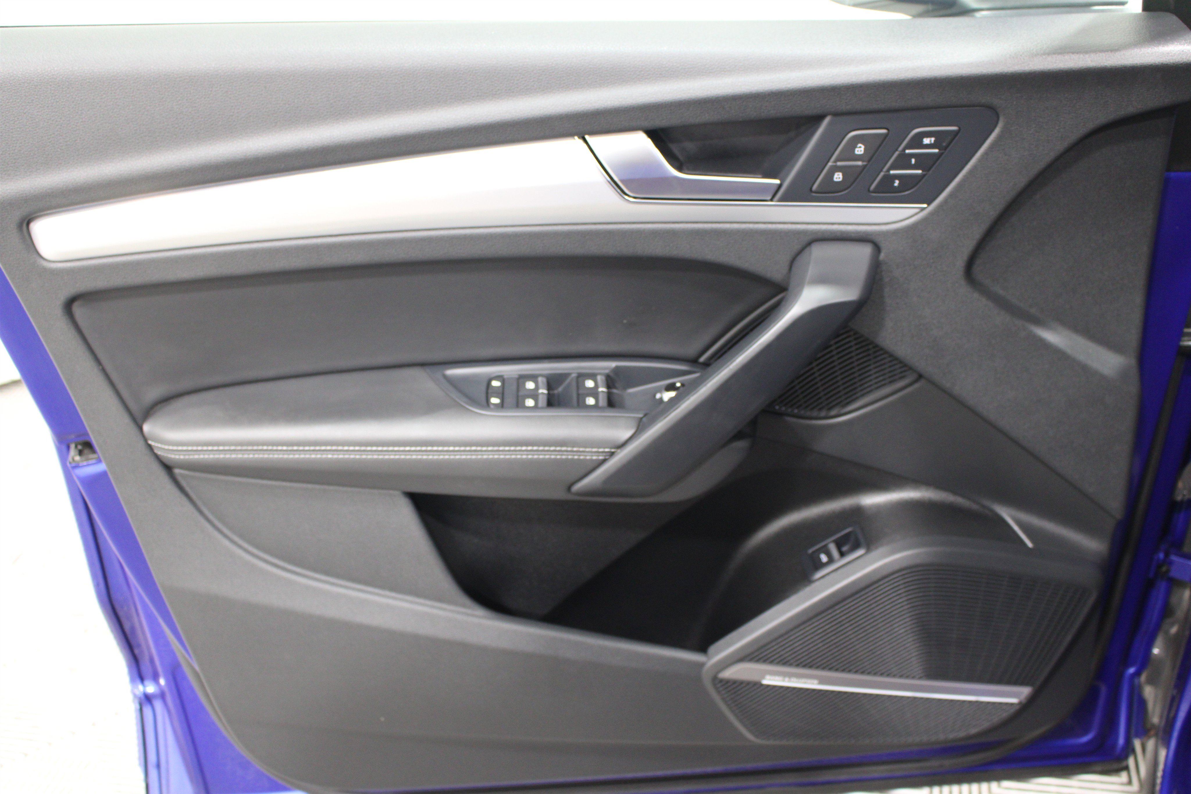 Used 2021 Audi Q5 Prestige w/ Prestige Package image 6