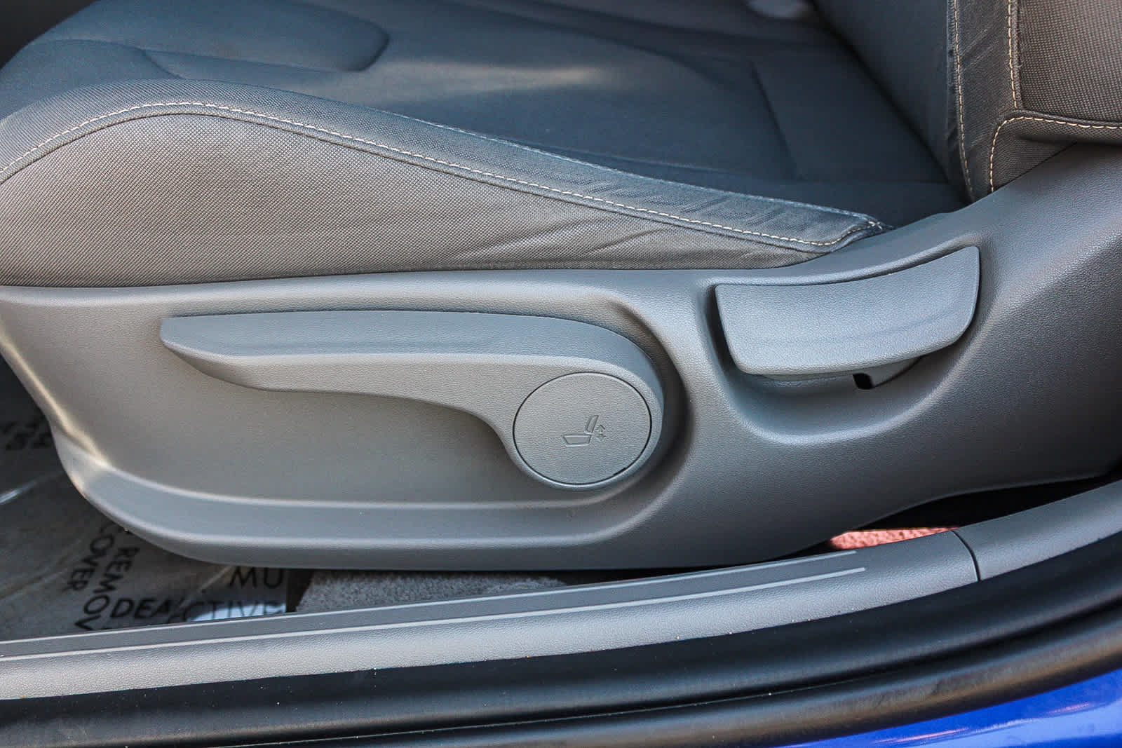 Used 2023 Hyundai Elantra SEL w/ Convenience Package FWD image 19