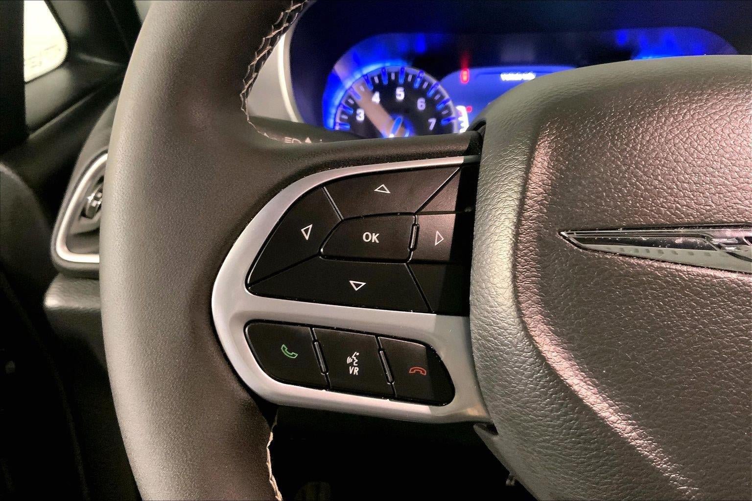 Used 2026 Chrysler Pacifica Select FWD image 18